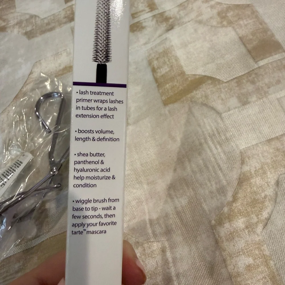 Tarte Tubing Lash Primer – Tarte & Silver Eyelash Curler Bundle - Picture 10 of 11